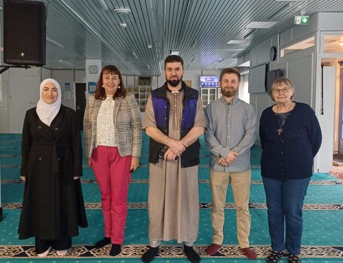 Monimuotoinen islamilainen yhteisö rakentaa arkeaan Tampereen Hervannassa – usko tuo turvaa